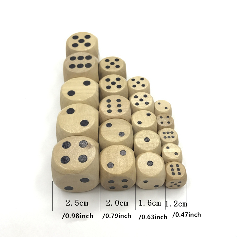Set da 10 Dadi D6 in Legno a S - Board Game Loop recensione e prezzo